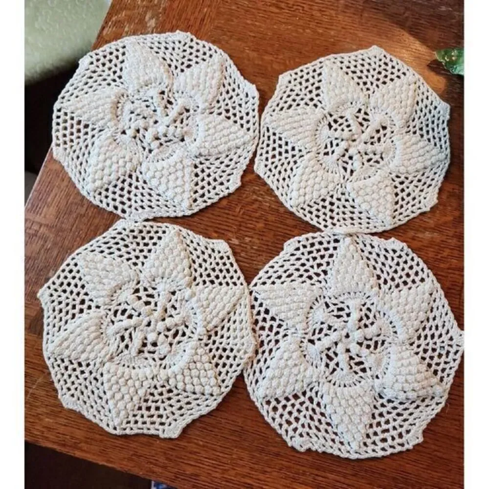 Lot 4 Matching Vintage Crocheted Lace Doilies, 8